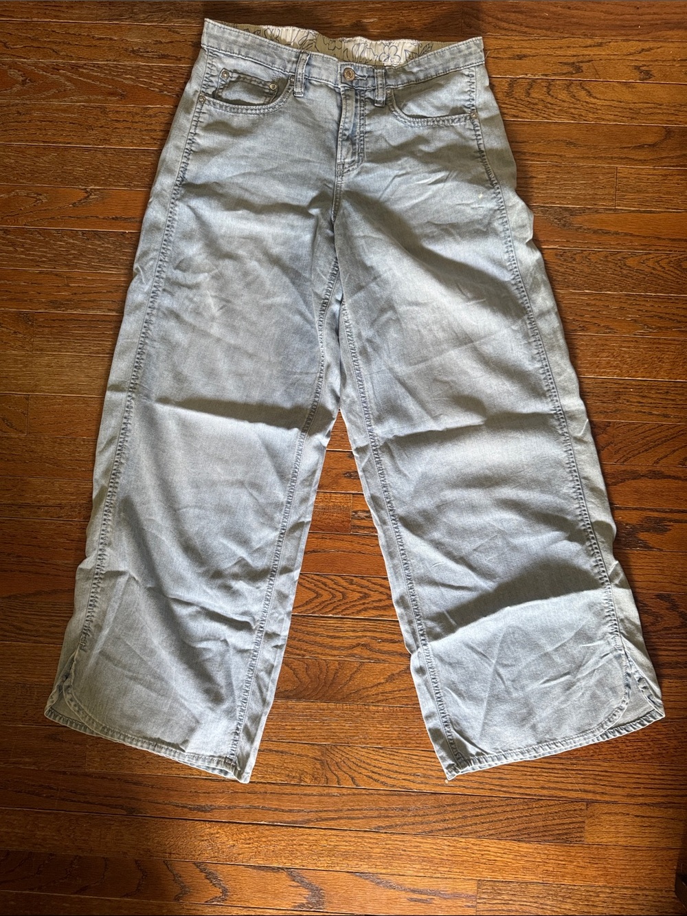 American Eagle Outfitters Light Wash Wide Leg Jeans
